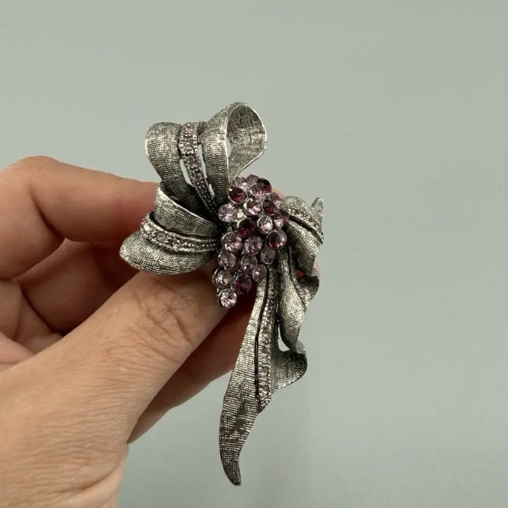 Vintage Purple Rhinestone Bow Brooch Silver Tone Textured Ribbon Cluster Pin